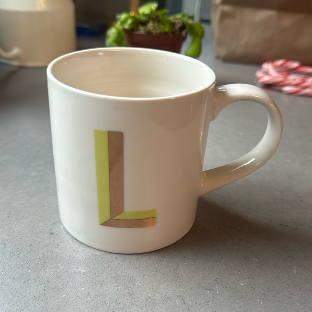 L monogram ceramic mug NWT